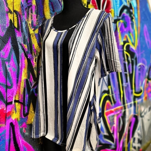 LulaRoe Perfect Tee Swing Top Tunic Half Sleeve Loose Fit Stretchy Soft Large - Picture 15 of 15